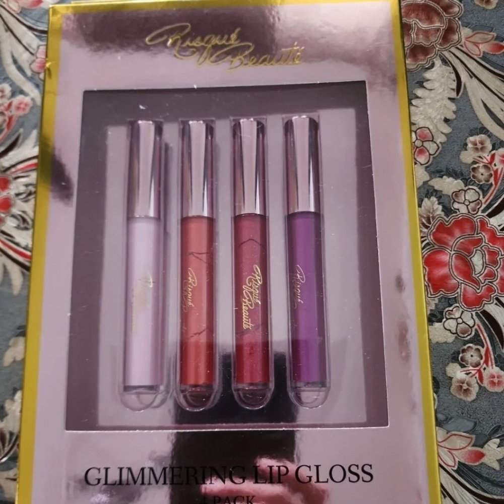 Glimmering Lip Gloss